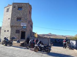 Auberge Restaurant Camping Taghzout, hotel en Agoudal