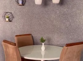 Cozy 2-Bedroom Apartment 2 km from the Airport