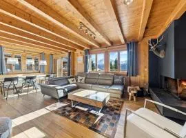 4-Bedroom Mountain Chalet in Verbier by GuestLee
