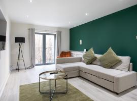 Luxury, Sleeps 6, City Centre, hotel in Belfast