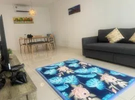 Big Big Big family escape 4BR side pool view, Ipoh