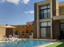 The Chiefs Villa, hotel v destinaci Sowayma