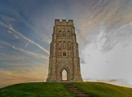 Central Glastonbury Apartment