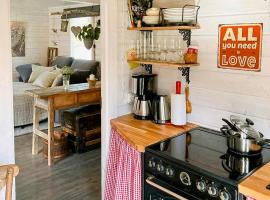 Smålands Idylle Im Schoß Des Waldes, hotel in Gullabo