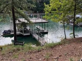 Charming 2-bedroom house with fitness room and AC in welcoming Buford