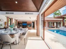 Tropical Pool Villa Thai-modern Villa with an OFFICE
