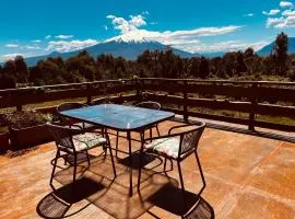 Casa con vista a los volcanes y Lago Llanquihue