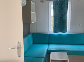 Mobil home 6 pers camping 5, Hotel in Montalivet-les-Bains