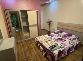 شقة من اميز الأماكن بالزقازيق, hotel in Kafr az Zand