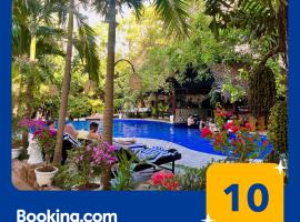 Sundaras Sigiriya Jungles Caves Resort, ξενοδοχείο με υδρομασάζ σε Dambulla