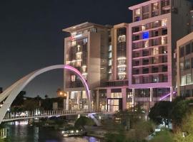CENTURY CLUB - Luxury Apartment Hotels, hotel in Cape Town