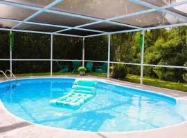 NO EXTRA FEES! Heated pool, Rods, BBQ, Fire Pite, 8 PAX, 2BR, 3BA