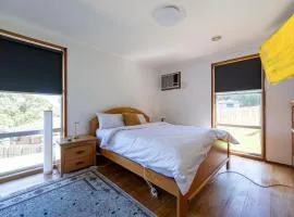 Large room Queen bed