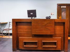 Hotel O Sai Residency Near SR Nagar metro station, hotel i Ameerpet