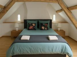 Les Petites Écuries, hotel v destinaci La Flèche