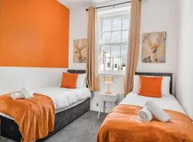 Grace Bartlett House for 5 with Free Parking for 2