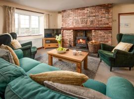 Dunstanburgh View, Hotel in Craster