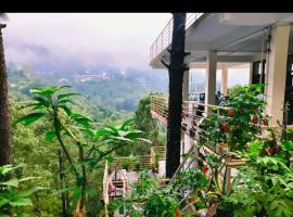 Four season kasauli, hotel in Kasauli