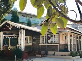 Mid Hill Cottage Guest Suites Nongrim, hotell sihtkohas Shillong