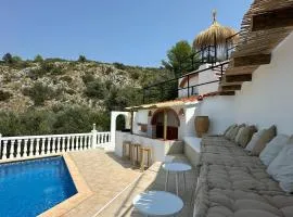 Beautiful villa with pool and stunning view