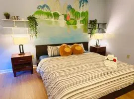 2 Bedrooms Private Kitchen Livingroom Robinwood Condo Suite