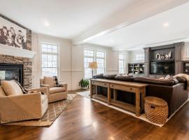 Luxury World Cup Villa 7B, 5BA Close Gillette Boston, hotel in Framingham