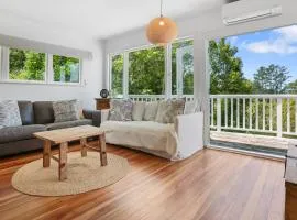 The Beach Cottage - Close to Beach and Town