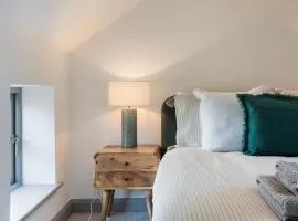 The Foundary - Uk36319