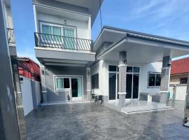 Together Stay Home, hotel in Mae Sai