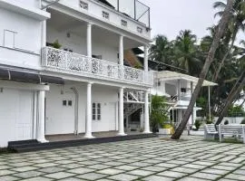 The lawrences aqua stay