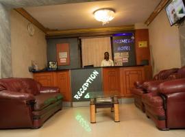 Primera Hotel, hotel in Nalakonge