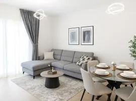 2bhk Canal View near Ferrari World and Sea World