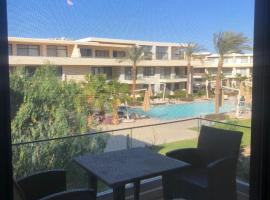 Hotel Apartment in G cribs，位于赫尔格达的酒店