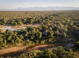 Karongwe - River Safari Lodge, hotel in Hoedspruit