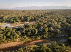 Karongwe - River Safari Lodge