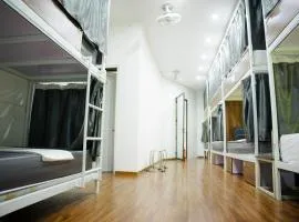 Hanoi Train Street Hostel