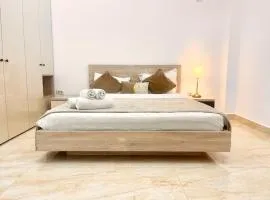 Central Address 25 - Palace of Parliament Area