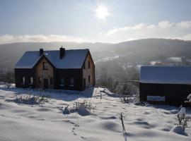 Osada Dzikie Wino, hotel in Budzów