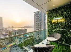 MegaLuxury Beachfront with Panoramic Ain Dubai Views in JBR, Sleep 12