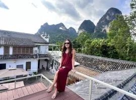 Moonlit Cloud Inn Yangshuo Yulong River