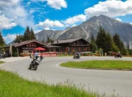 Schönmoosalm - Four-Bedroom Standard Apartment