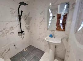 Villa Tyfa, hotel en Pikine