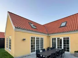 Holiday Home With Courtyard In Lille Skagen