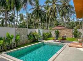 Villa Souimanga 2Bed Balinese style Garden & Pool，位于湄南海滩的酒店