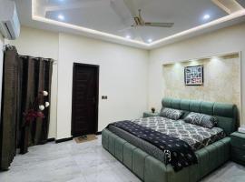 Luxury home in Multan, hotel v destinaci Multan