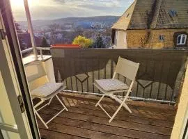 Ruhiger Flussblick vom Balkon