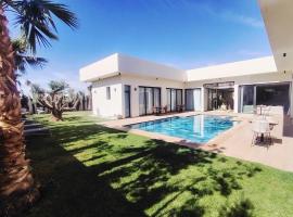 Villa B Marrakech chambres d hôtes Piscine Zéro vis-à-vis, hotel v Marrákéši