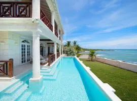 Stunning ocean views with pool - Coral Cove House