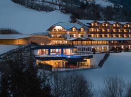 Panoramahotel Huberhof, hotel in Maranza