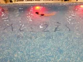 SeaView Apartment - Beach Pool & Spa Resort